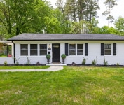 Enhance your home’s beauty and safety by combining pest maintenance with landscaping services. Call Wave Pest Services at (480) 759-5700 for expert solutions!